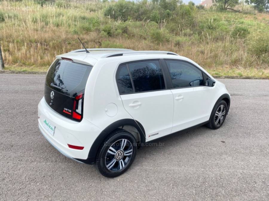 VOLKSWAGEN - UP - 2019/2020 - Branca - R$ 68.000,00