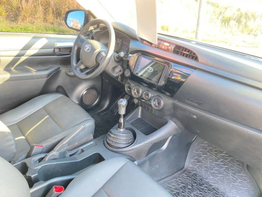 TOYOTA - HILUX - 2024/2024 - Branca - R$ 210.000,00