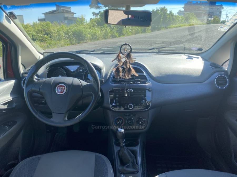 FIAT - PUNTO - 2013/2014 - Vermelha - R$ 41.000,00