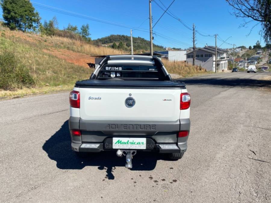 FIAT - STRADA - 2016/2016 - Branca - R$ 66.000,00