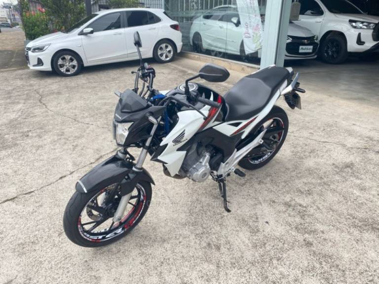 HONDA - CB 250F TWISTER - 2019/2019 - Branca - R$ 18.500,00