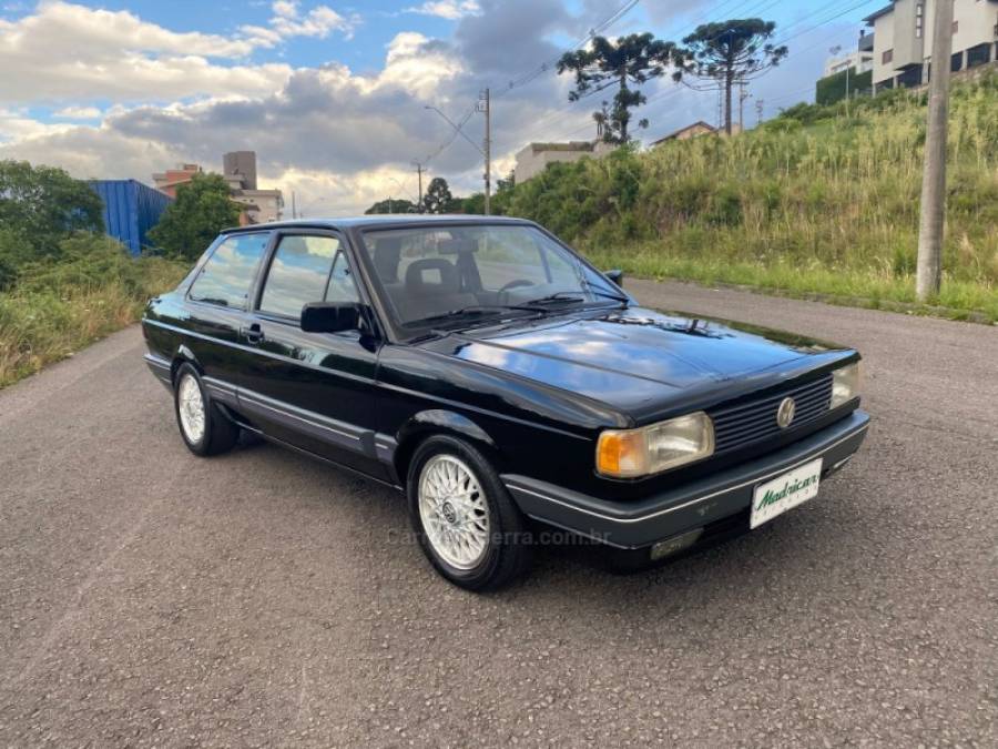VOLKSWAGEN - VOYAGE - 1993/1994 - Preta - R$ 55.000,00