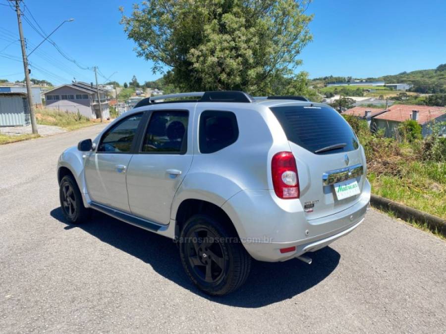 RENAULT - DUSTER - 2014/2015 - Prata - R$ 52.000,00