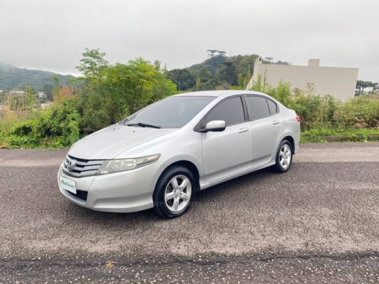 HONDA - CITY - 2011/2012 - Prata - R$ 42.000,00