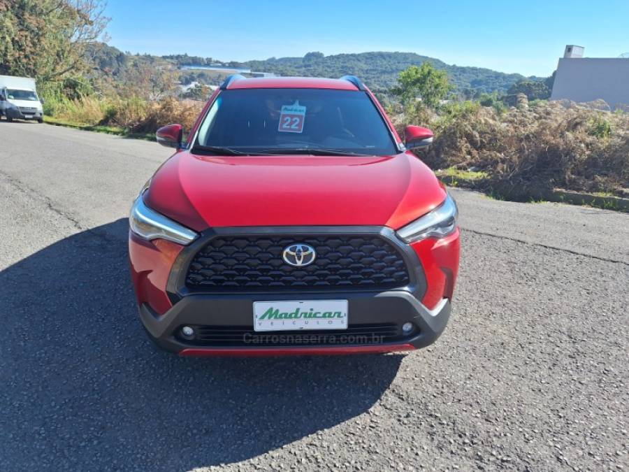 TOYOTA - COROLLA - 2021/2022 - Vermelha - R$ 135.000,00