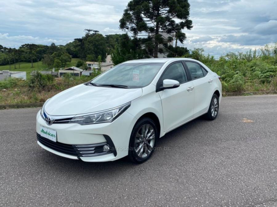 TOYOTA - COROLLA - 2019/2019 - Branca - R$ 108.000,00