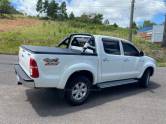 TOYOTA - HILUX - 2014/2015 - Branca - R$ 125.000,00