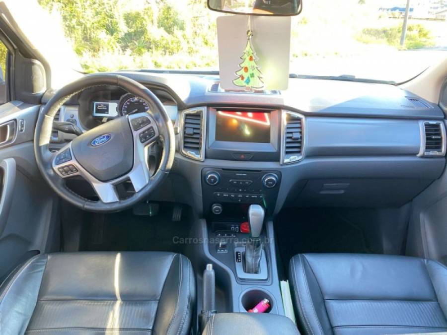 FORD - RANGER - 2018/2019 - Branca - R$ 155.000,00