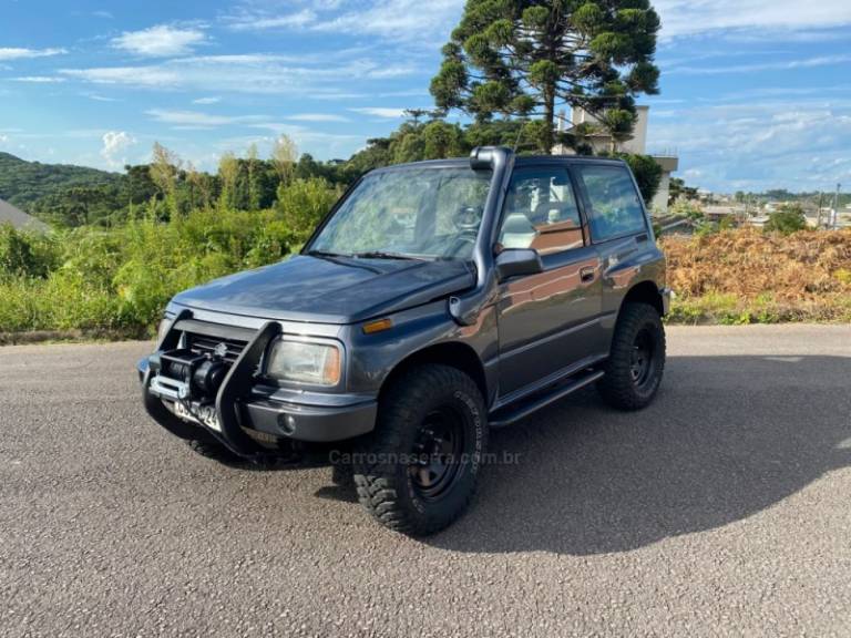 SUZUKI - VITARA - 1996/1997 - Cinza - R$ 60.000,00