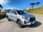 TOYOTA - HILUX - 2023/2023 - Prata - R$ 270.000,00