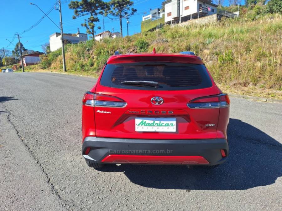 TOYOTA - COROLLA - 2021/2022 - Vermelha - R$ 135.000,00
