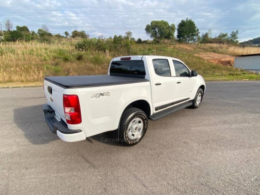 CHEVROLET - S10 - 2022/2023 - Branca - R$ 149.900,00
