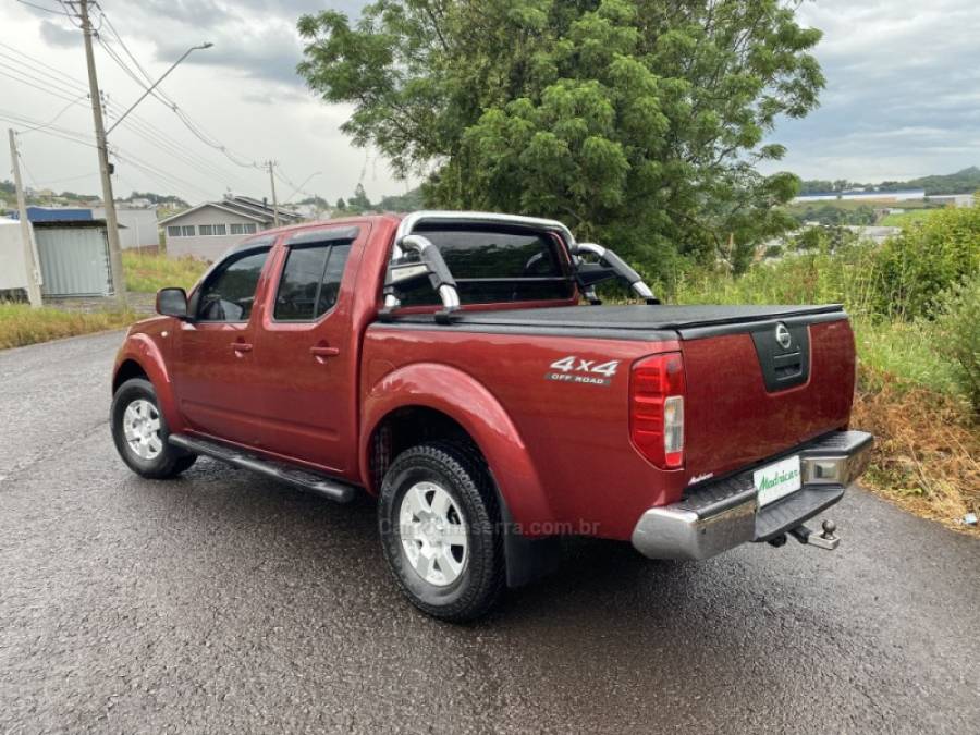NISSAN - FRONTIER - 2014/2015 - Vermelha - R$ 95.000,00