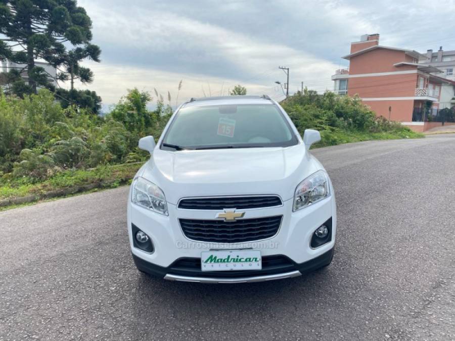 CHEVROLET - TRACKER - 2014/2015 - Branca - R$ 75.000,00