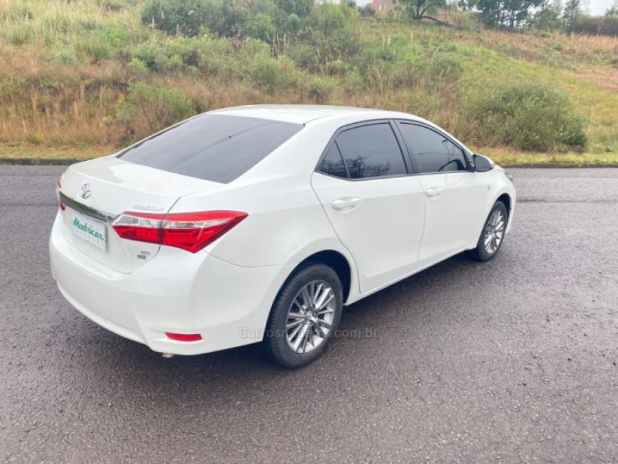 TOYOTA - COROLLA - 2016/2016 - Branca - R$ 92.000,00