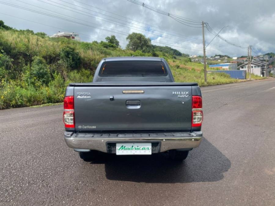 TOYOTA - HILUX - 2012/2013 - Cinza - R$ 127.000,00