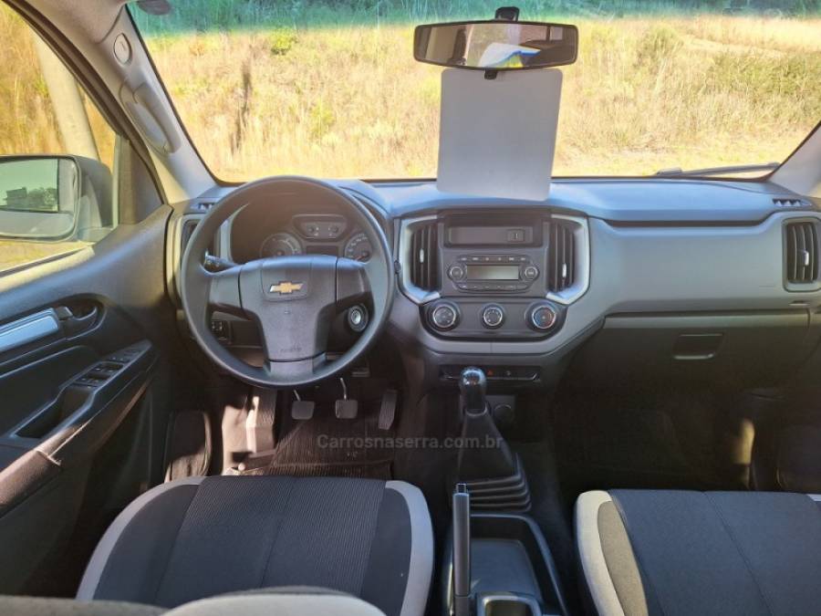 CHEVROLET - S10 - 2022/2023 - Branca - R$ 152.000,00
