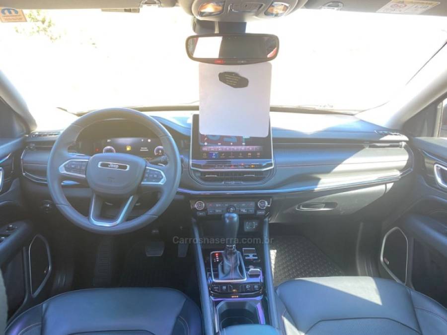 JEEP - COMPASS - 2022/2023 - Preta - R$ 184.000,00