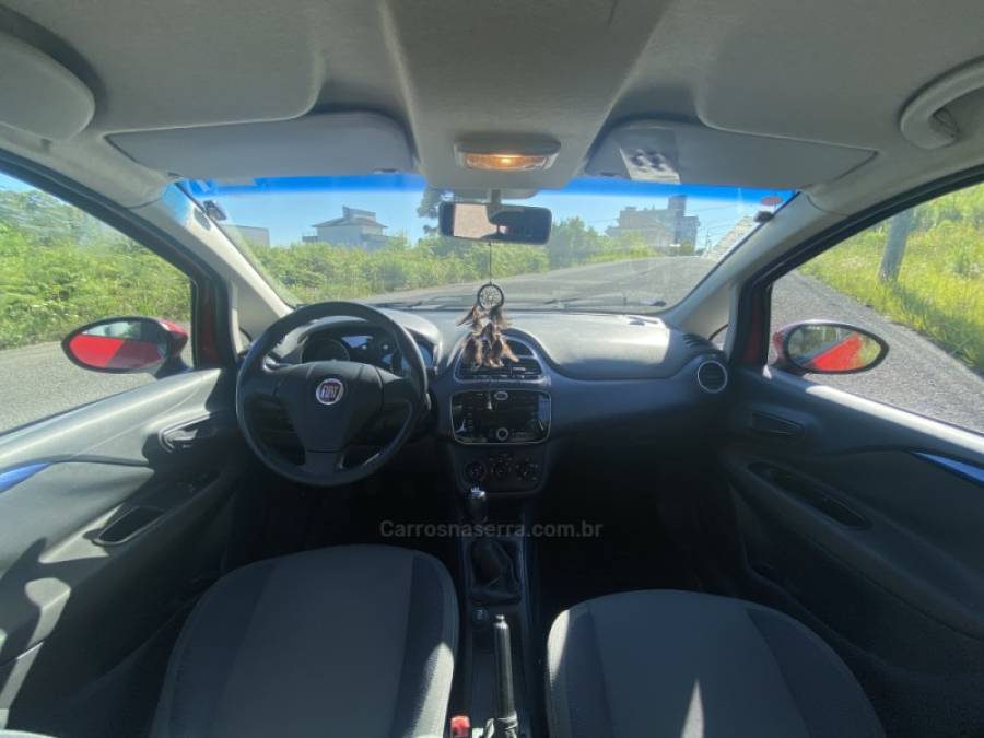 FIAT - PUNTO - 2013/2014 - Vermelha - R$ 41.000,00